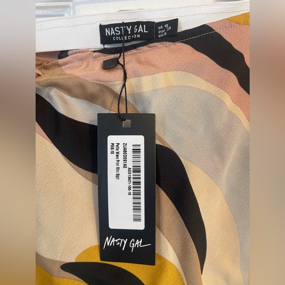 NWT Nasty Gal Mini Wave Skirt - US6/UK10 - Picture 5 of 5